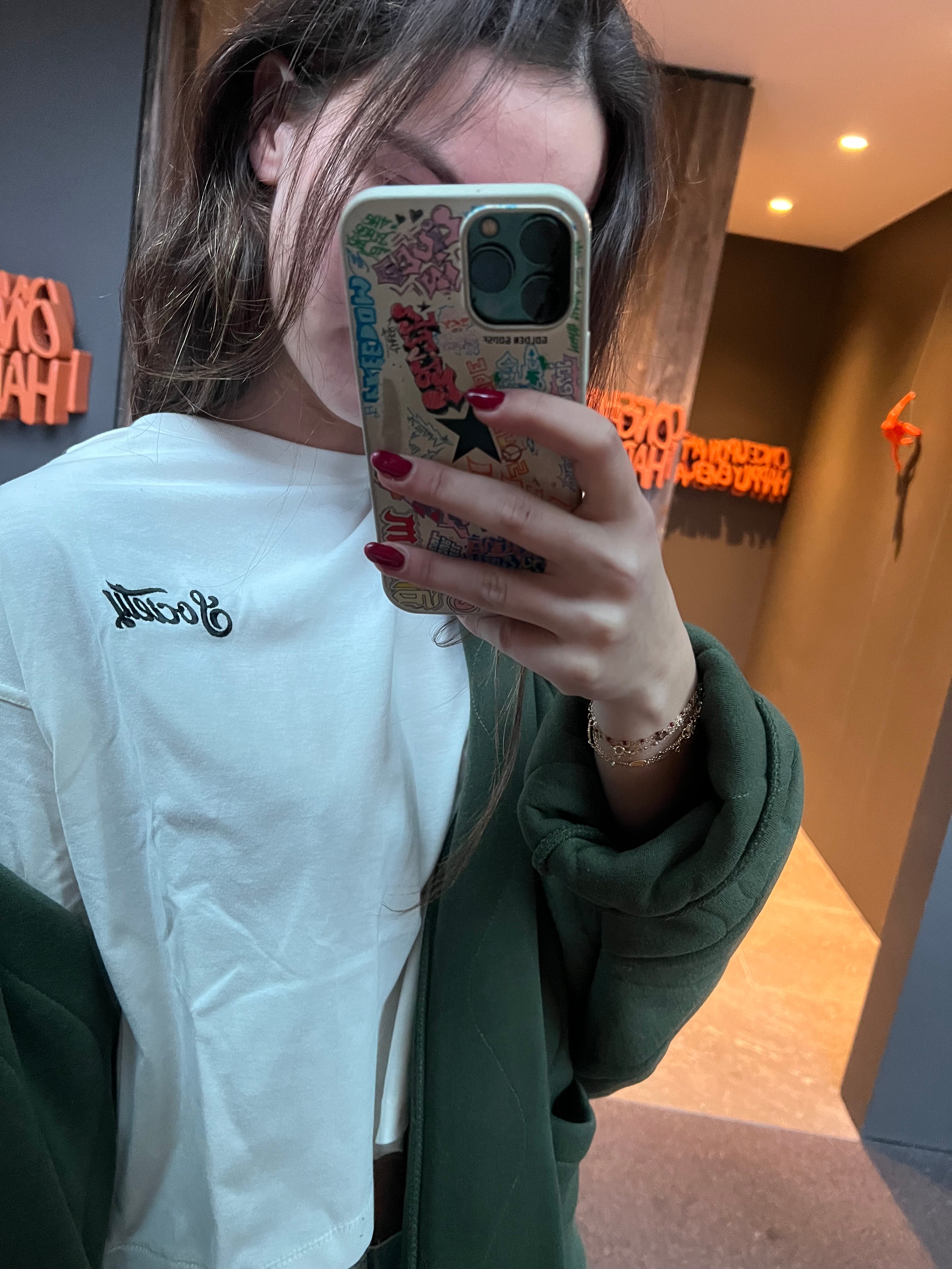 T SHIRT