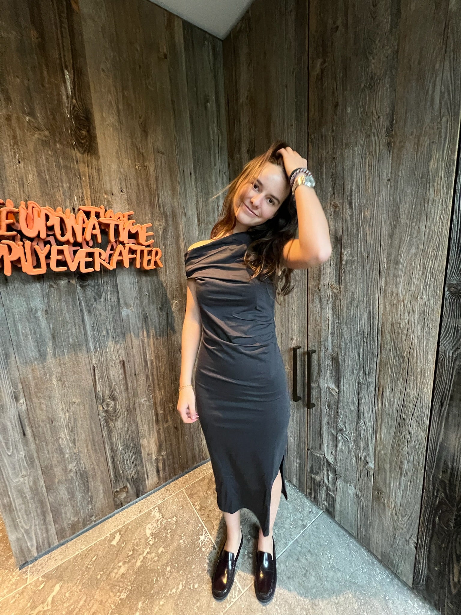 DRESS