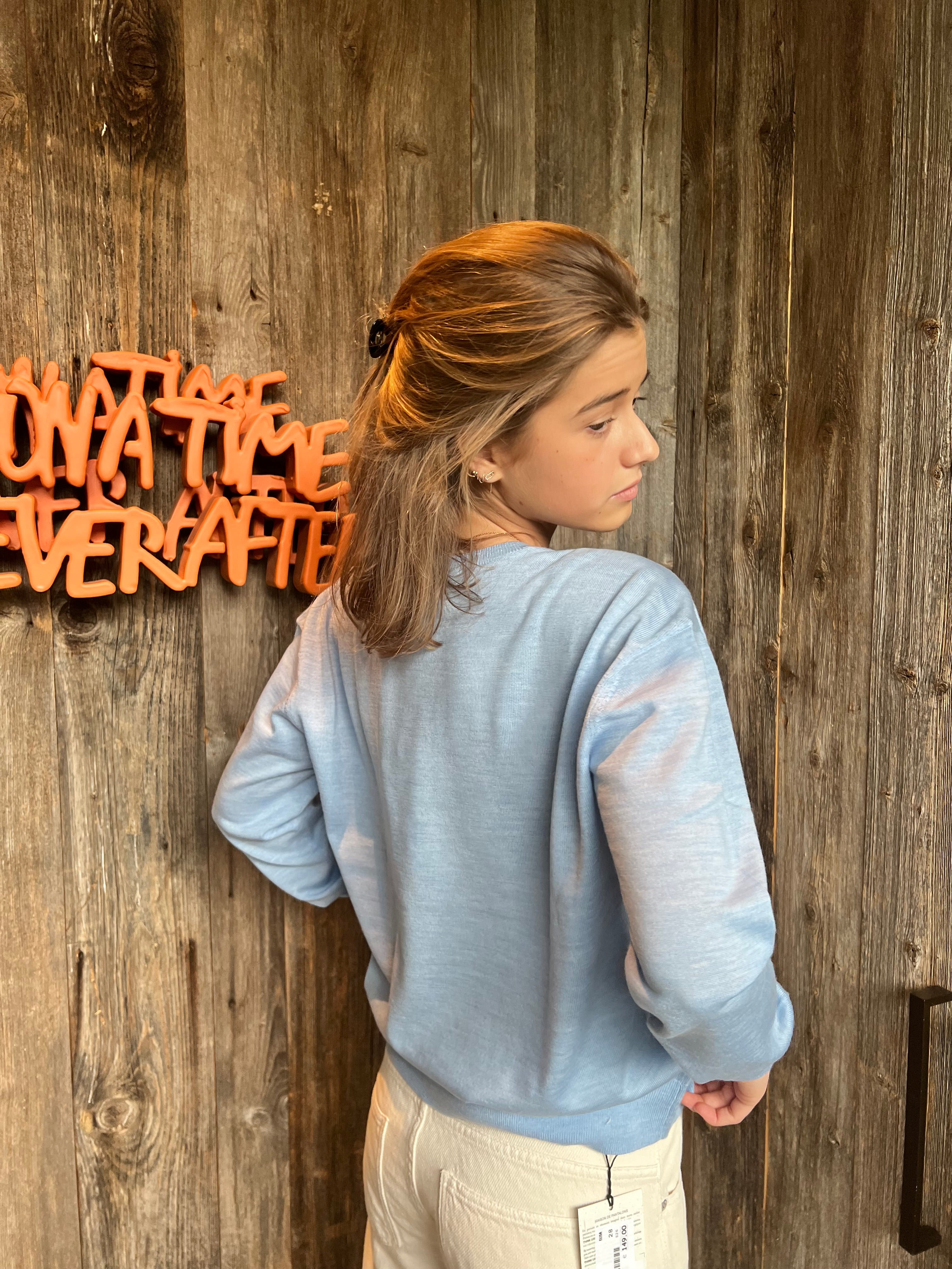 KNITWEAR