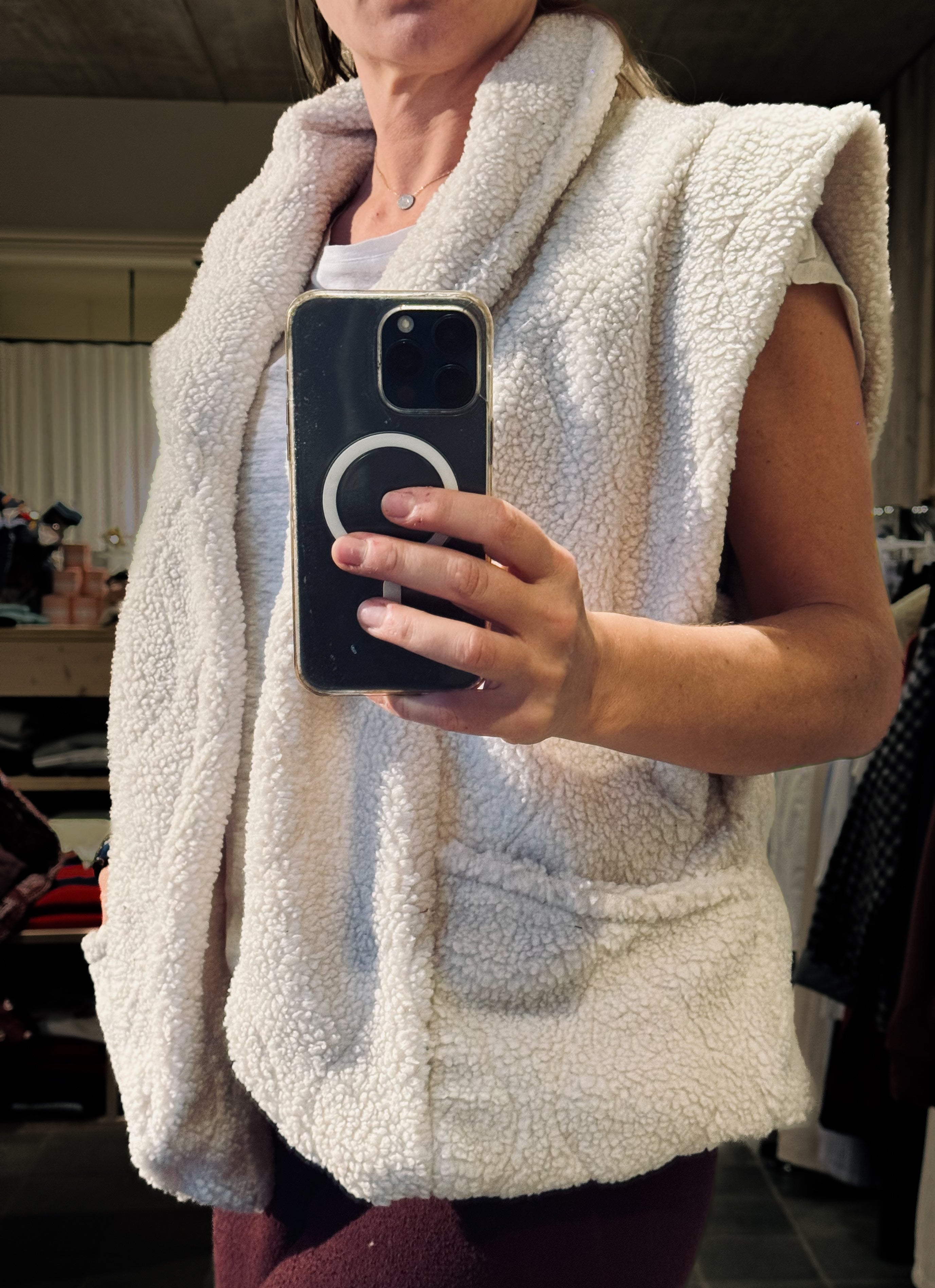 SLEEVELESS GILET TEDDY