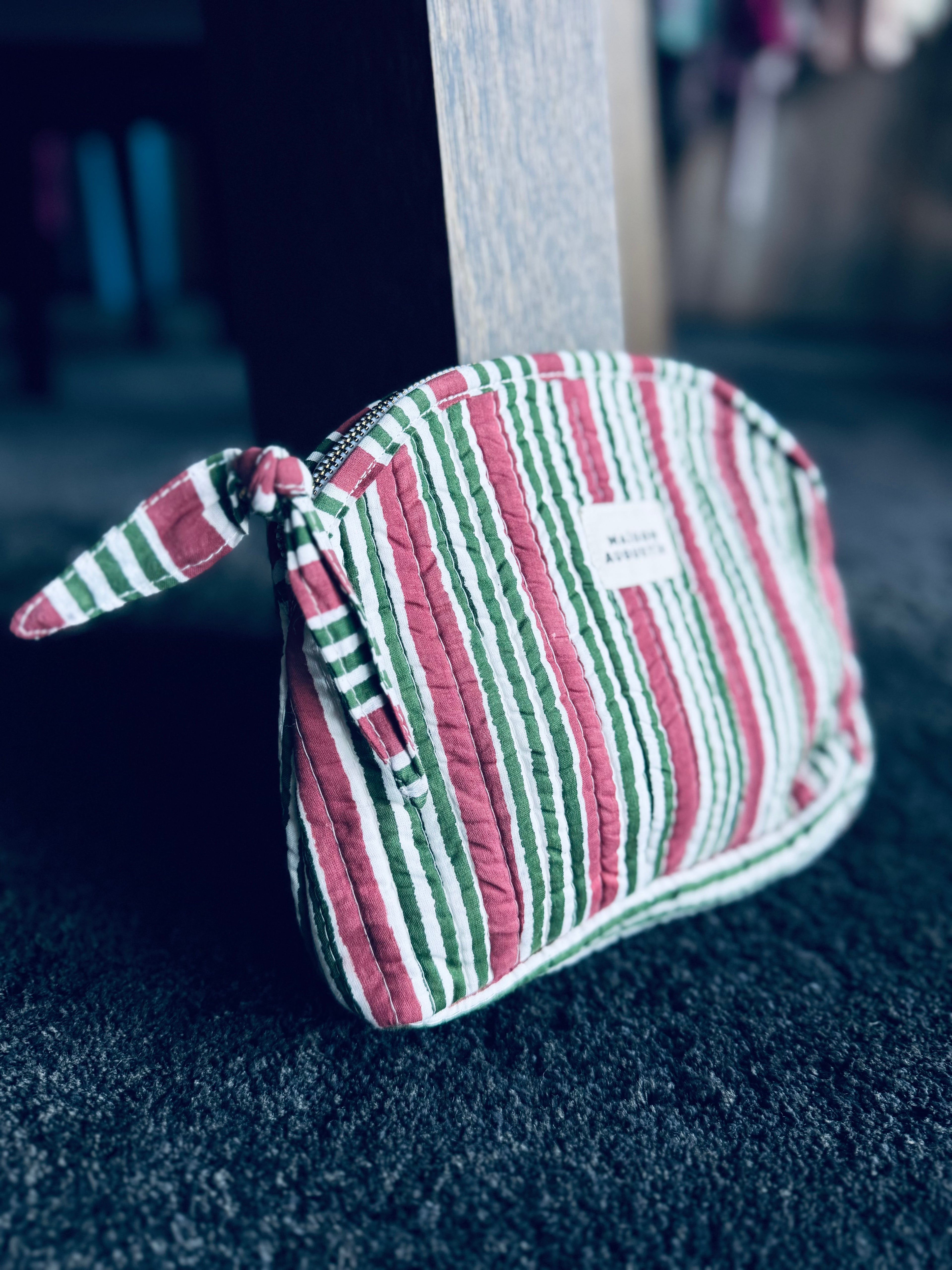 MAKE UP BAG