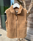 SLEEVELESS VEST