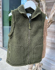 SLEEVELESS VEST