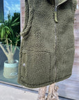 SLEEVELESS VEST