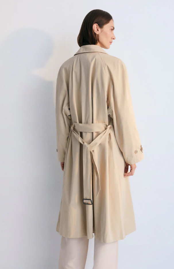 TRENCHCOAT